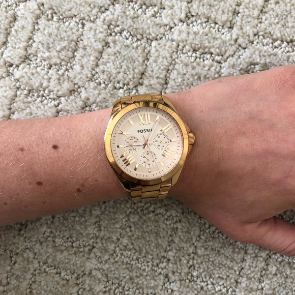 Fossil Women’s Watch - Picture 2 of 3
